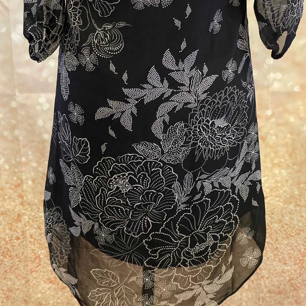 IZ Byer XS Floral V Neck Lace Up Mini Dress with Liner - Picture 4 of 7